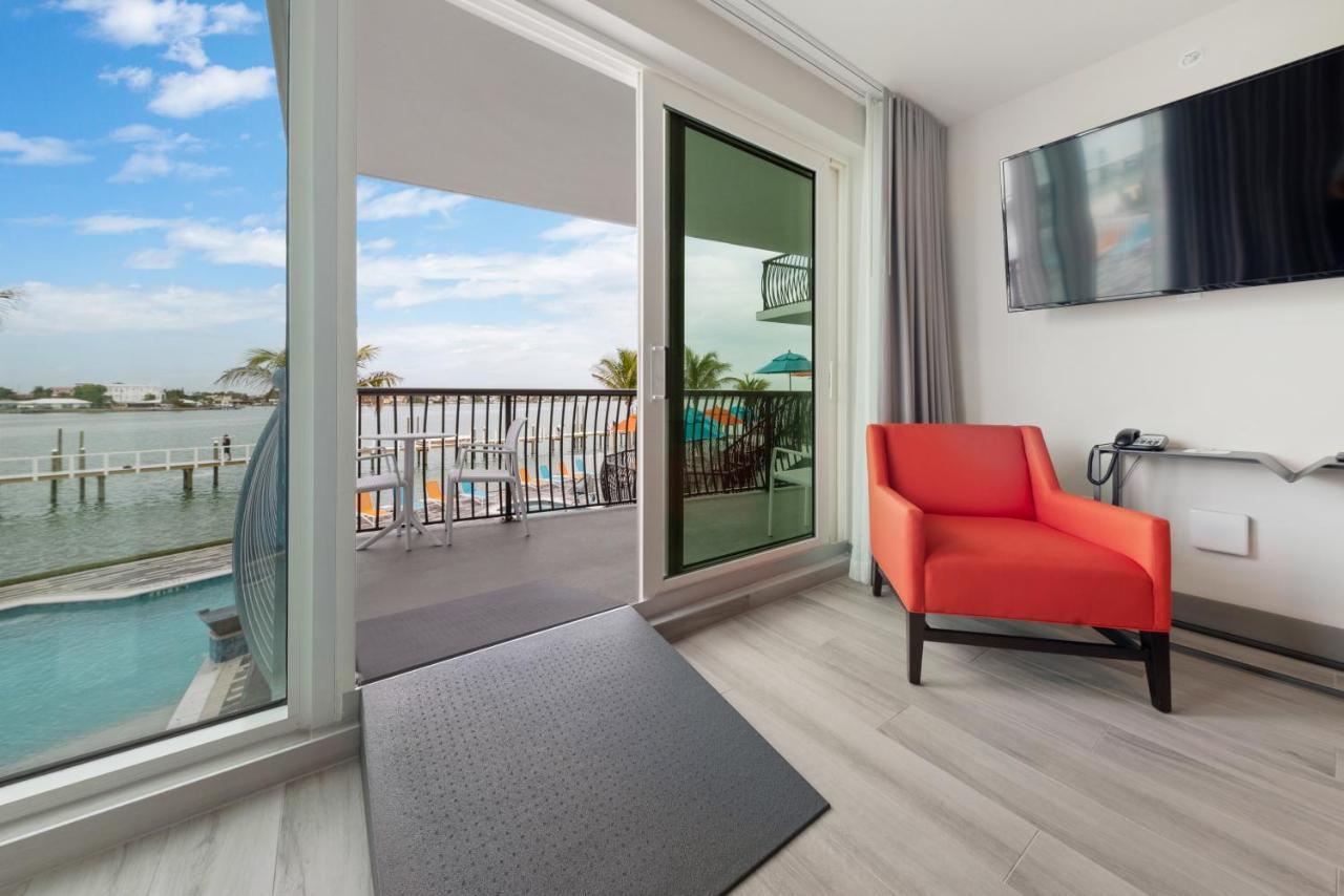 Fusion Resort Waterfront Suites Treasure Island Exterior photo