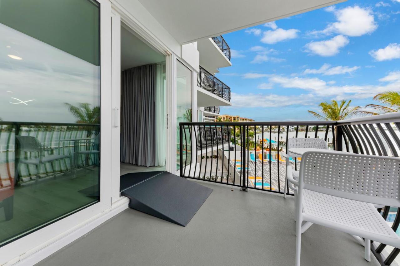 Fusion Resort Waterfront Suites Treasure Island Exterior photo